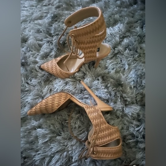 Alejandra G. Bradshaw size 37 Tan color - Picture 2 of 4